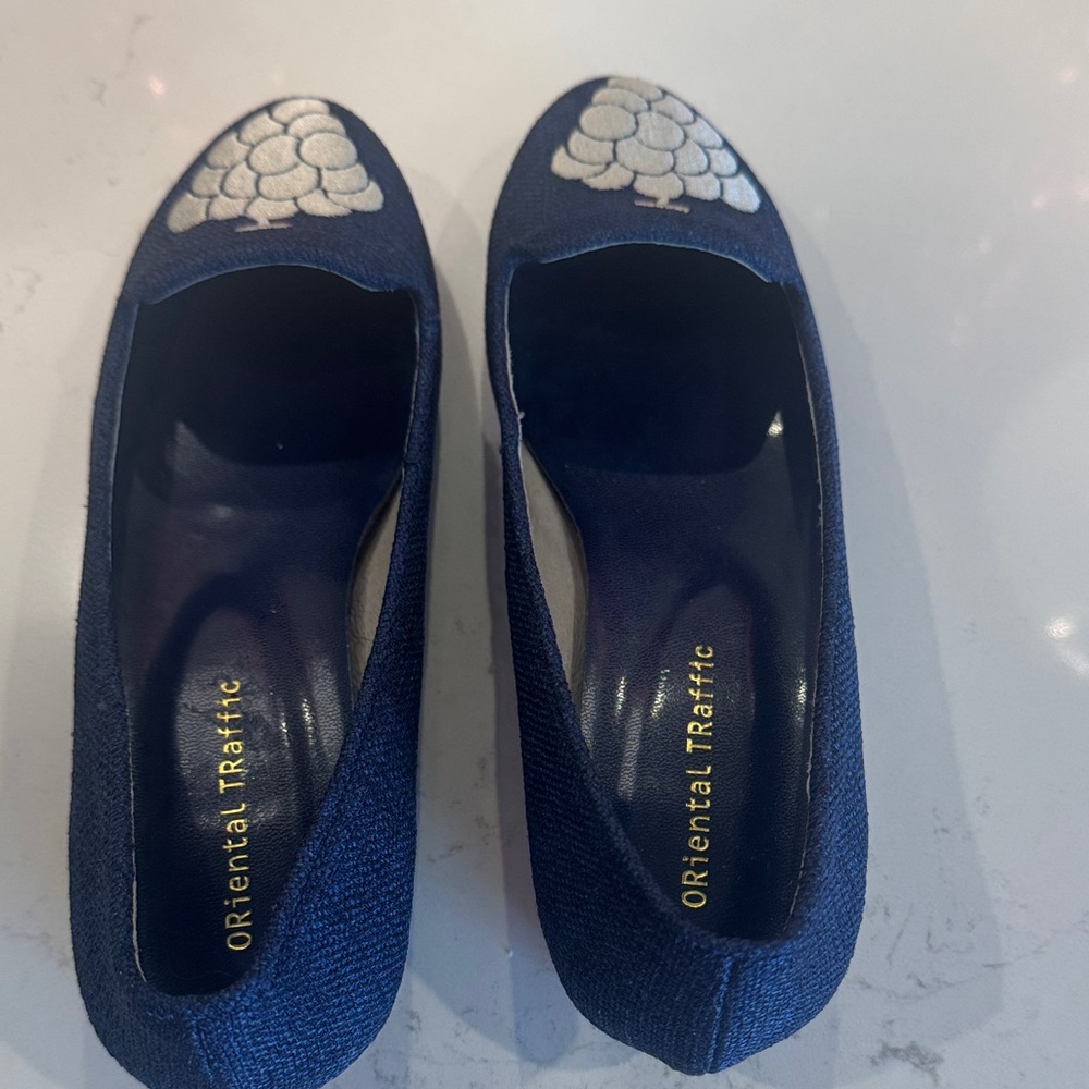 Chinese Laundry Dark Blue Flats with Silver Pattern